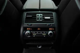 BMW M5, 4.4, 412 kW, bensiin, automaat, tagavedu
