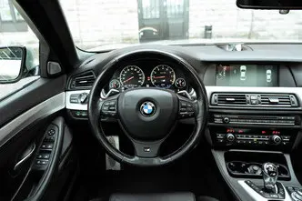 BMW M5, 4.4, 412 kW, bensiin, automaat, tagavedu