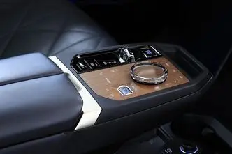 BMW iX, 102 kW, elekter, automaat, nelikvedu