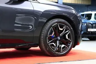BMW iX, 102 kW, elekter, automaat, nelikvedu