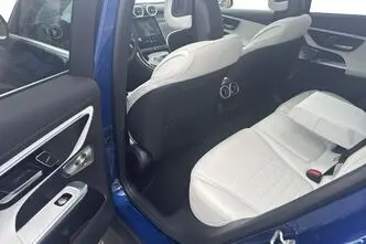 Mercedes-Benz GLC 300, 2.0, 198 kW, hybrid, automatic, four-wheel drive