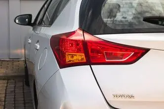Toyota Auris, 1.6, 96 kW, petrol, automatic
