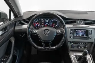 Volkswagen Passat, 1.4, 92 kW, bensiin, manuaal, esivedu