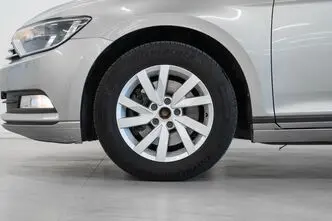Volkswagen Passat, 1.4, 92 kW, bensiin, manuaal, esivedu