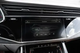 Audi Q8, 3.0, 250 kW, бензин, автомат, полный привод