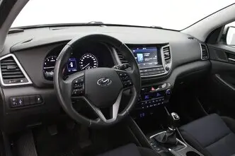 Hyundai Tucson, 1.6, 97 kW, petrol, manual, front-wheel drive