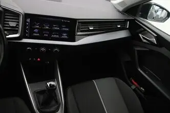 Audi A1, 1.0, 70 kW, bensiin, manuaal, esivedu