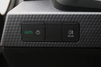 Audi A1, 1.0, 70 kW, bensiin, manuaal, esivedu