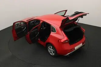 Volvo V40, 2.0, 110 kW, diesel, automatic, front-wheel drive