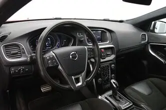Volvo V40, 2.0, 110 kW, diesel, automatic, front-wheel drive