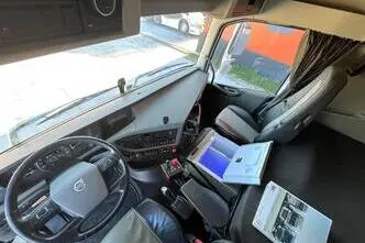 Volvo FH 540 8x4, 405 kW, дизель, автомат