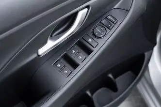 Hyundai i30, 1.4, 103 kW, бензин, автомат, передний привод