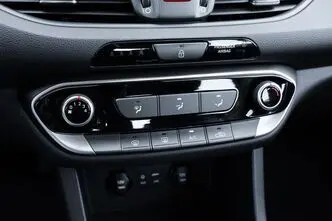 Hyundai i30, 1.4, 103 kW, бензин, автомат, передний привод