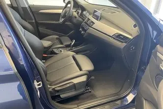 BMW X1, 1.5, 100 kW, бензин, автомат, передний привод