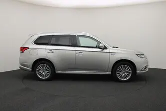 Mitsubishi Outlander, 2.4, 99 kW, plug-in hybrid, automatic, four-wheel drive