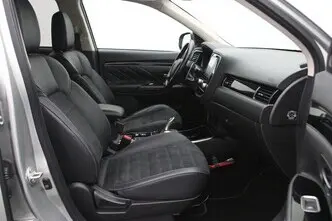 Mitsubishi Outlander, 2.4, 99 kW, plug-in hybrid, automatic, four-wheel drive