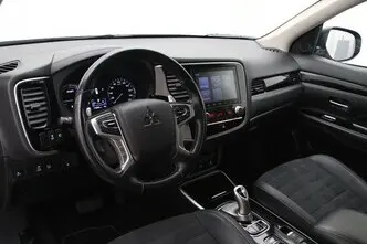 Mitsubishi Outlander, 2.4, 99 kW, plug-in hybrid, automatic, four-wheel drive