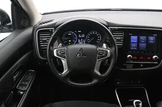 Mitsubishi Outlander, 2.4, 99 kW, plug-in hybrid, automatic, four-wheel drive