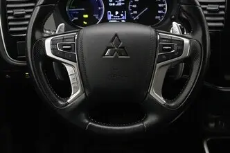 Mitsubishi Outlander, 2.4, 99 kW, plug-in hybrid, automatic, four-wheel drive