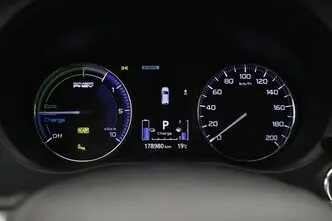 Mitsubishi Outlander, 2.4, 99 kW, plug-in hybrid, automatic, four-wheel drive