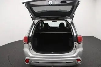 Mitsubishi Outlander, 2.4, 99 kW, plug-in hybrid, automatic, four-wheel drive