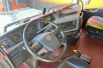 Volvo FH 16 750 6x2, 552 kW, diesel, automatic