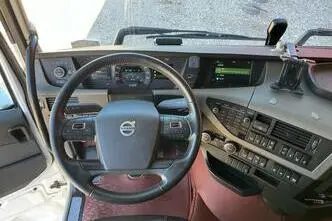 Volvo FH 16 750 6x2, 552 kW, diesel, automatic