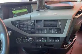 Volvo FH 16 750 6x2, 552 kW, diesel, automatic