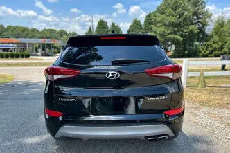 Hyundai Tucson, 0.3, 3000 kW, petrol, automatic, four-wheel drive