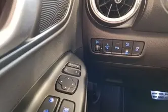 Hyundai Kona, дизель, автомат, передний привод
