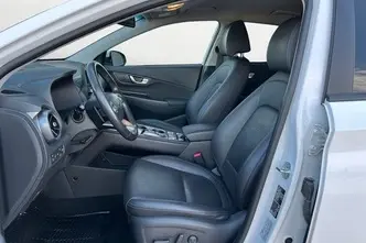 Hyundai Kona, diesel, automatic, front-wheel drive