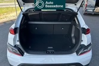 Hyundai Kona, diesel, automatic, front-wheel drive