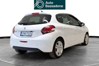 Peugeot 208, 1.2, 61 kW, бензин, механическая, передний привод