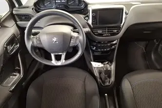 Peugeot 208, 1.2, 61 kW, бензин, механическая, передний привод