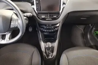 Peugeot 208, 1.2, 61 kW, бензин, механическая, передний привод