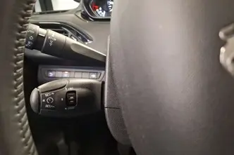 Peugeot 208, 1.2, 61 kW, бензин, механическая, передний привод