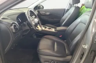 Hyundai Kona, diesel, automatic, front-wheel drive