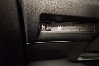 Peugeot e-2008, дизель, автомат, передний привод