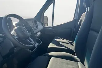 Mercedes-Benz Sprinter, 2.1, 120 kW, diesel, automatic, rear-wheel drive