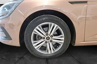 Renault Megane, 1.6, 67 kW, подключаемый гибрид, автомат, передний привод
