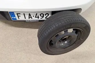 Peugeot 208, 1.2, 55 kW, бензин, механическая, передний привод