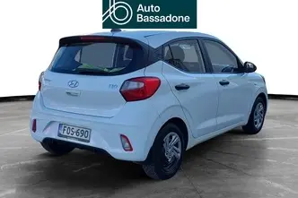 Hyundai i10, 1.0, 49 kW, petrol, manual, front-wheel drive
