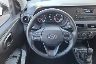 Hyundai i10, 1.0, 49 kW, petrol, manual, front-wheel drive