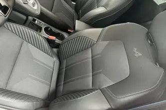 Renault Captur, 1.6, 105 kW, гибрид, автомат, передний привод