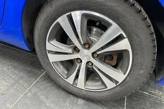 Peugeot 308, 1.2, 96 kW, бензин, автомат, передний привод