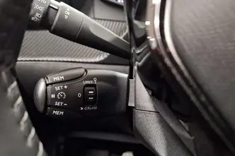 Peugeot 208, 1.2, 55 kW, бензин, механическая, передний привод