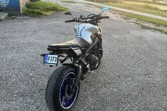 Yamaha MT-09, 0.8, 84.6 kW, petrol, manual, rear-wheel drive