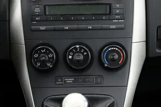 Toyota Auris, 1.4, 96 kW, bensiin+lpg, manuaal, esivedu