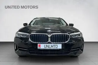 BMW 520, гибрид, автомат, полный привод