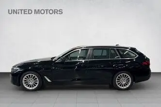 BMW 520, гибрид, автомат, полный привод